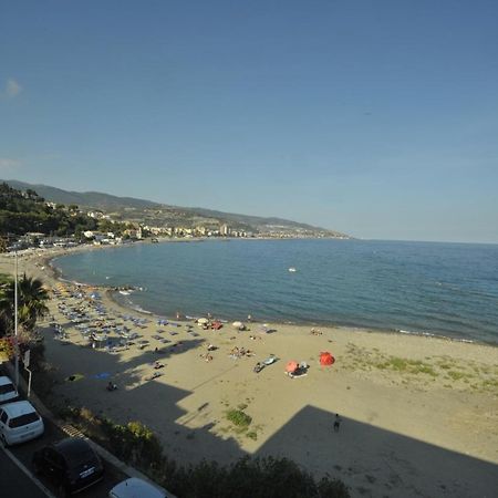 Albero Maestro On Bussana Seaside Διαμέρισμα Σαν Ρέμο Εξωτερικό φωτογραφία